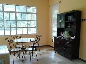Kapal Terbang Guest House Langkawi Apartment